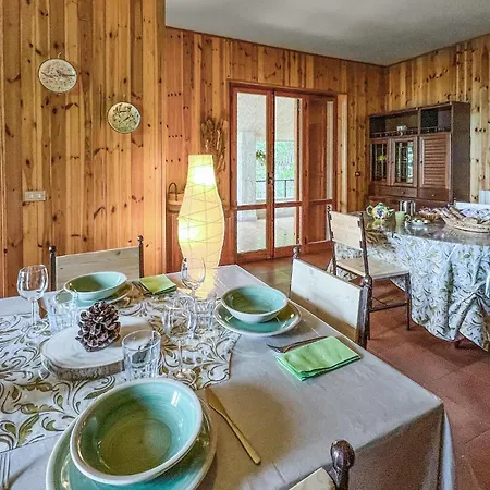 Amazing In Cerqueto Di Civitella With Wifi Holiday home Cornacchiano